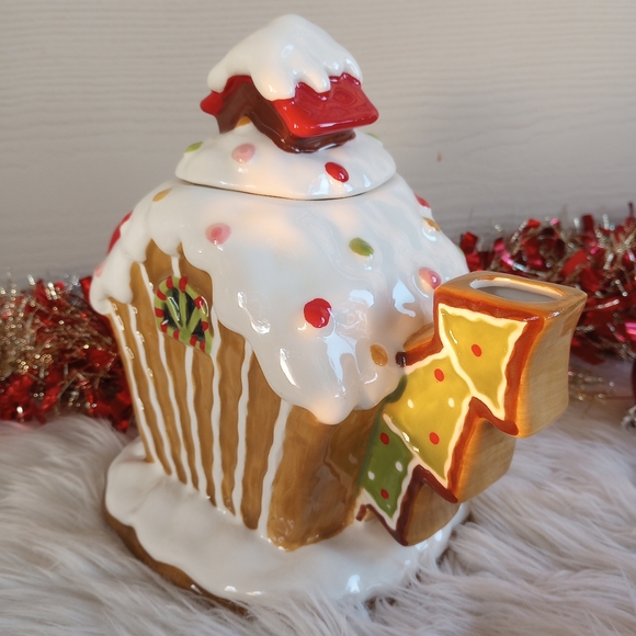 Blue Sky 2021 Christmas Gingerbread Candy House Teapot - Picture 6 of 14